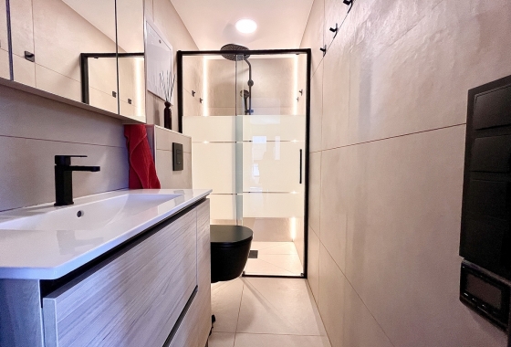 Herverkoop - Appartement / flat - Almoradí - Inland