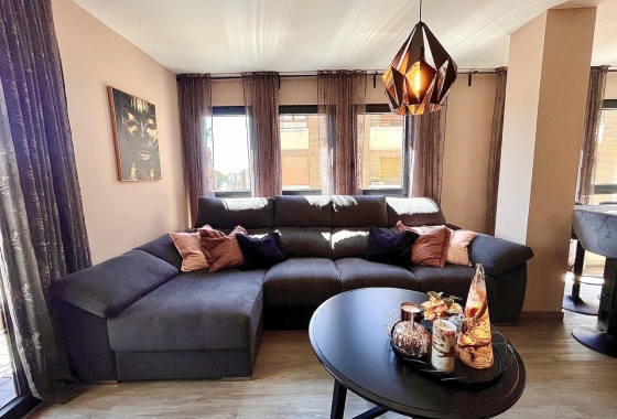 Herverkoop - Appartement / flat - Almoradí - Inland