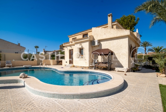 Wiederverkauf - Villa - Torrevieja - El Chaparral