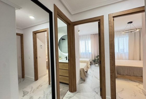 Wiederverkauf - Wohnung - Torrevieja - Playa de los Locos