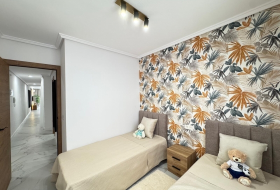 Wiederverkauf - Wohnung - Torrevieja - Playa de los Locos