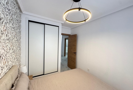 Wiederverkauf - Wohnung - Torrevieja - Playa de los Locos