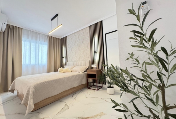 Wiederverkauf - Wohnung - Torrevieja - Playa de los Locos