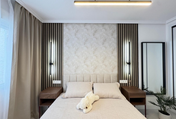 Wiederverkauf - Wohnung - Torrevieja - Playa de los Locos