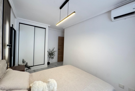 Wiederverkauf - Wohnung - Torrevieja - Playa de los Locos