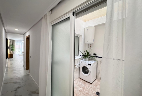 Wiederverkauf - Wohnung - Torrevieja - Playa de los Locos