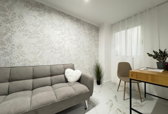 Wiederverkauf - Wohnung - Torrevieja - Playa de los Locos