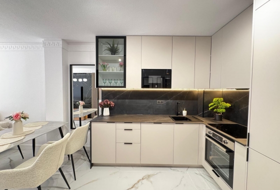 Wiederverkauf - Wohnung - Torrevieja - Playa de los Locos