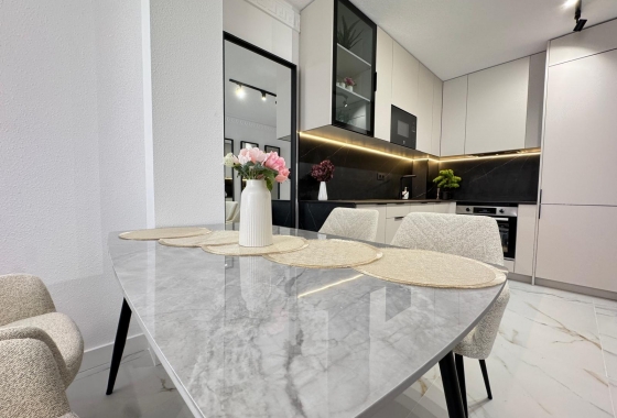 Wiederverkauf - Wohnung - Torrevieja - Playa de los Locos