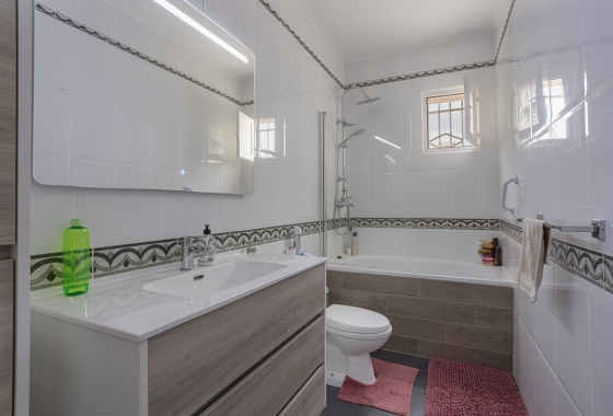 Herverkoop - Finca - Albatera - Inland