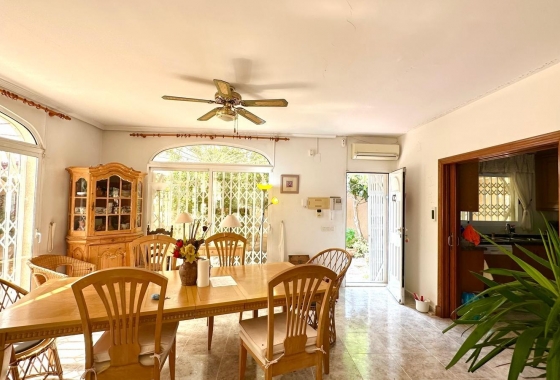 Herverkoop - Villa - Torrevieja - Los Balcones - Los Altos del Edén