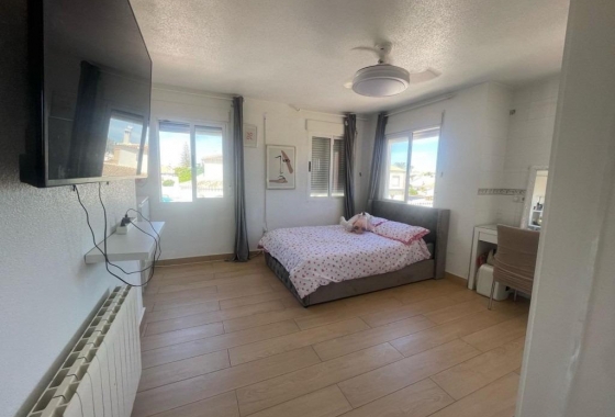 Herverkoop - Villa - Orihuela Costa - Playa Flamenca