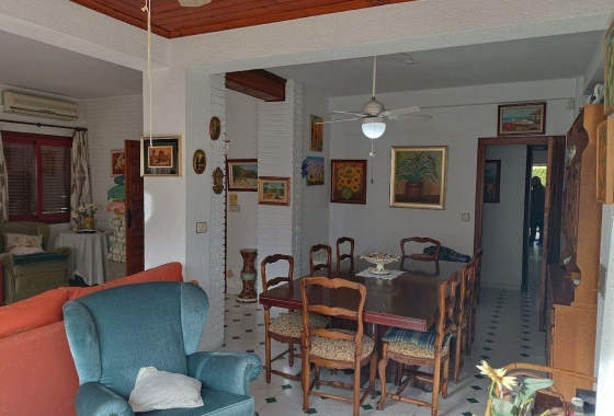 Wiederverkauf - Villa - Orihuela Costa - Campoamor