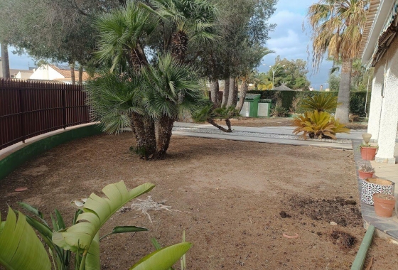 Wiederverkauf - Villa - Orihuela Costa - Campoamor