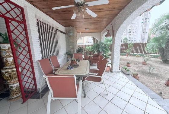 Resale - Villa - Orihuela Costa - Campoamor