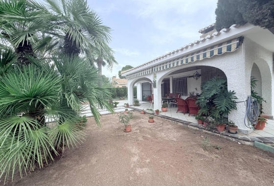 Resale - Villa - Orihuela Costa - Campoamor