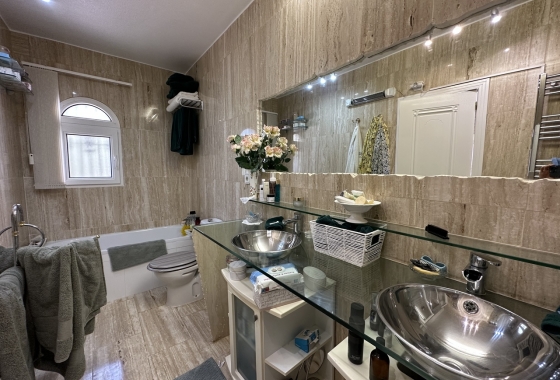 Wiederverkauf - Villa - Orihuela Costa - Inland