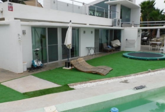 Herverkoop - Villa - Alicante - Costa Blanca