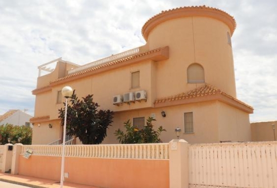 Wiederverkauf - Villa - La Manga del Mar Menor - Km 17