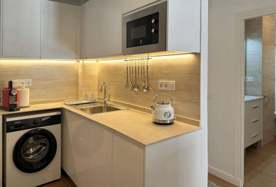 Wiederverkauf - Wohnung - Torrevieja - Centro