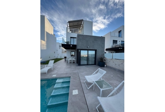 Wiederverkauf - Villa - Torrevieja - Los Balcones - Los Altos del Edén