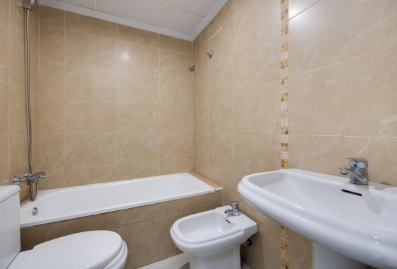 Wiederverkauf - Wohnung - Torrevieja - Estacion De Autobuses