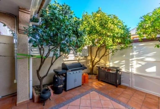 Wiederverkauf - Stadthaus - Torrevieja - aguas nuevas