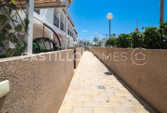 Wiederverkauf - Bungalow - Orihuela Costa - Punta Prima