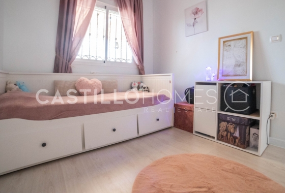 Wiederverkauf - Bungalow - Orihuela Costa - Punta Prima