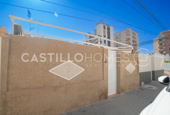 Wiederverkauf - Stadthaus - Torrevieja - aguas nuevas
