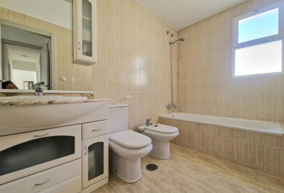 Wiederverkauf - Villa - La Nucía - Costa Blanca