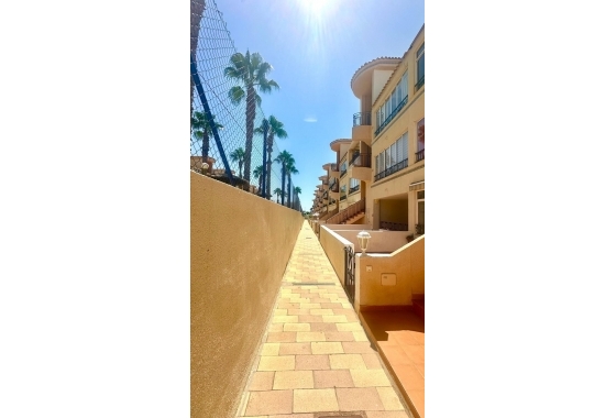 Reventa - Apartamento / piso - Orihuela - Los Balcones Y Los Altos