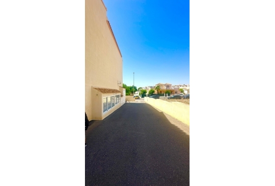 Reventa - Apartamento / piso - Orihuela - Los Balcones Y Los Altos