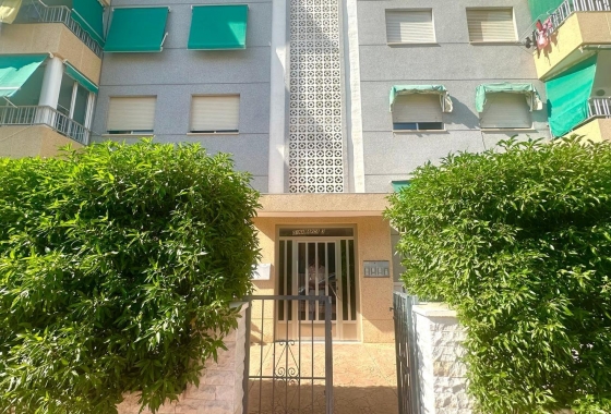 Wiederverkauf - Wohnung - Torrevieja - Punta Prima