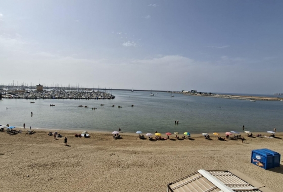 Resale - Apartment / flat - Torrevieja - Acequion