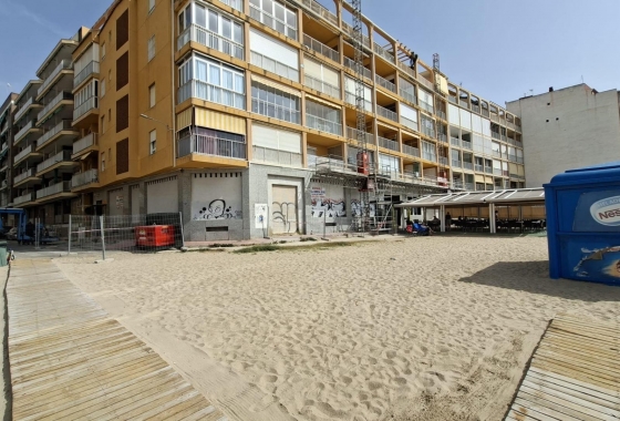 Resale - Apartment / flat - Torrevieja - Acequion