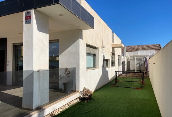 Herverkoop - Villa - Mar de Cristal - Costa Calida