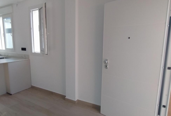 Herverkoop - Villa - Torrevieja - aguas nuevas