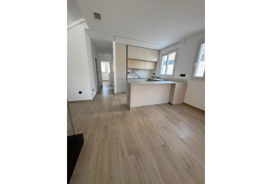 Herverkoop - Villa - Torrevieja - aguas nuevas