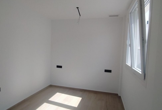 Herverkoop - Villa - Torrevieja - aguas nuevas