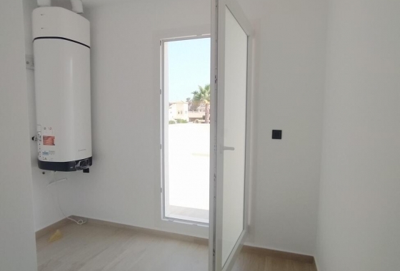 Herverkoop - Villa - Torrevieja - aguas nuevas