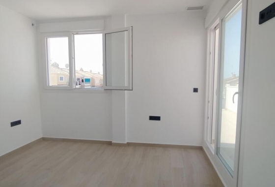 Herverkoop - Villa - Torrevieja - aguas nuevas