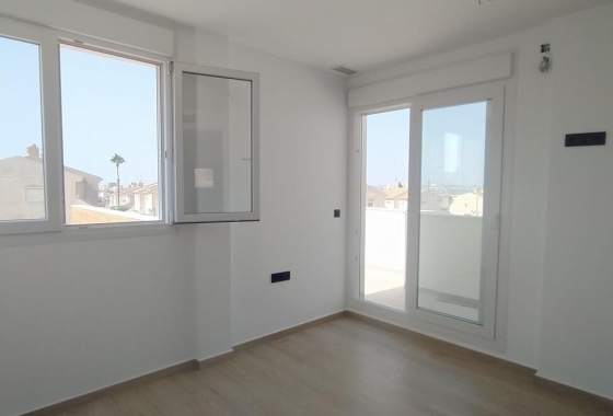 Herverkoop - Villa - Torrevieja - aguas nuevas