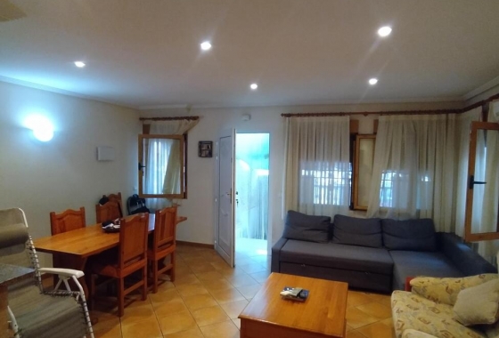 Resale - Apartment / flat - Torrevieja - La Mata