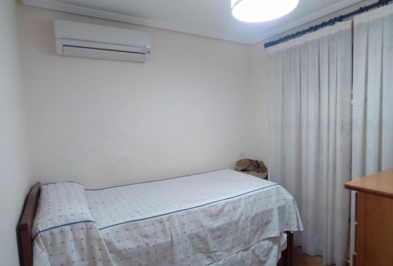 Resale - Apartment / flat - Torrevieja - La Mata