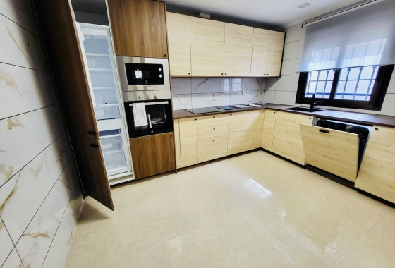 Herverkoop - Herenhuis - San Miguel de Salinas - Inland