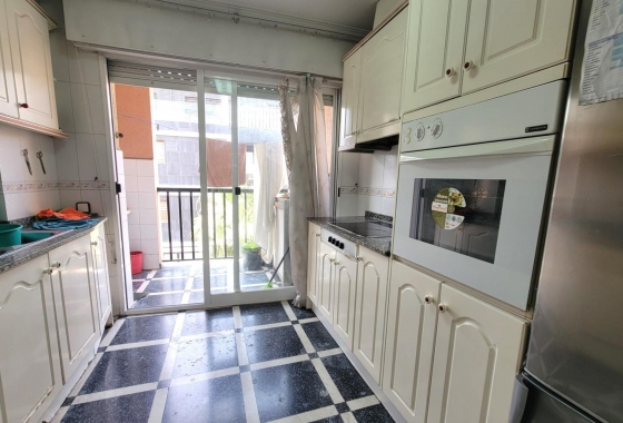 Herverkoop - Appartement / flat - Torrevieja - Centro