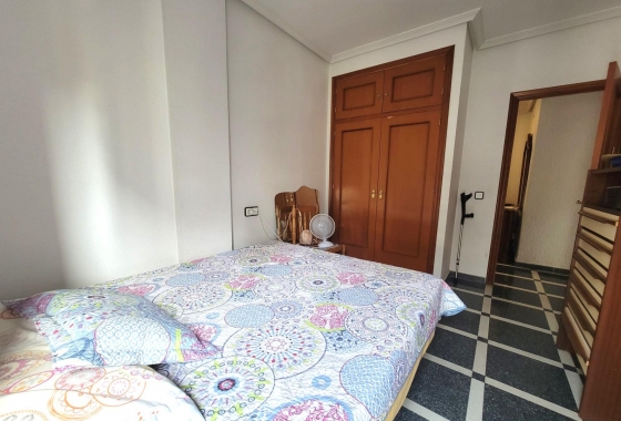 Herverkoop - Appartement / flat - Torrevieja - Centro