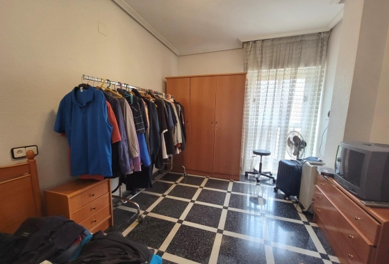 Herverkoop - Appartement / flat - Torrevieja - Centro