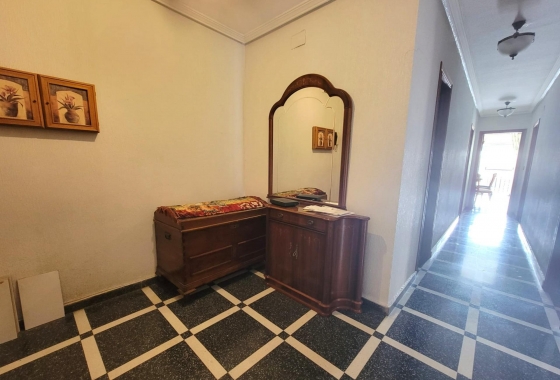 Herverkoop - Appartement / flat - Torrevieja - Centro